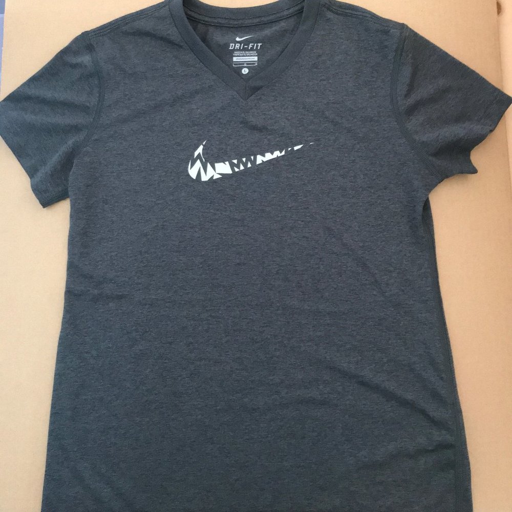 Nike Logo Dri-Fit Exercise Athletic Top (NWOT)